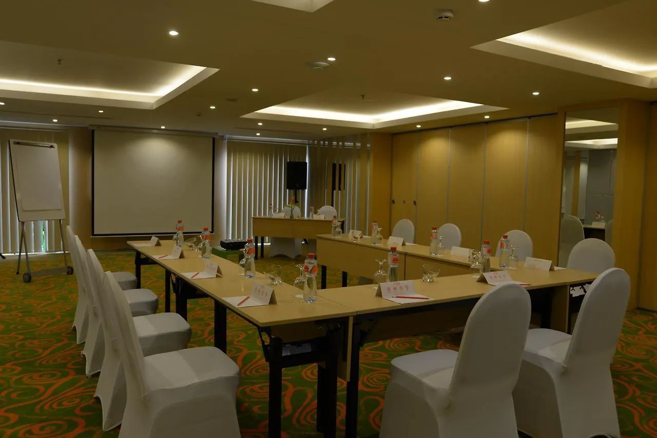 Harris Hotel Kuta Galleria - Bali Кута